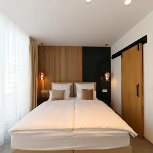  Apartment Whiterooms 12