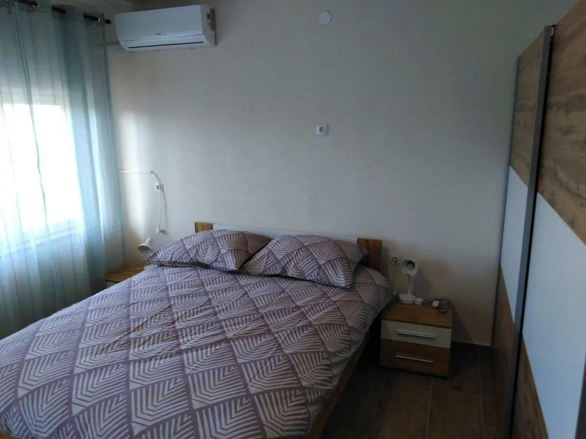 Apartments Nediljko & Mila Zara